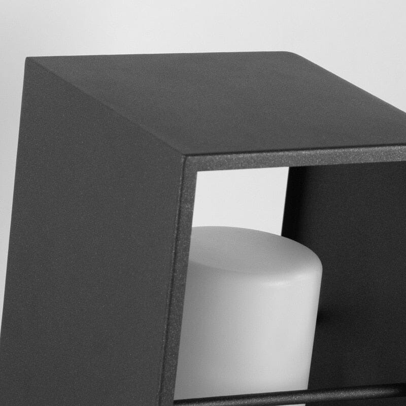 IRENA | Solar Tuinlamp – Zwart Aluminium – Sfeervolle Buitenverlichting in Scandinavische Stijl