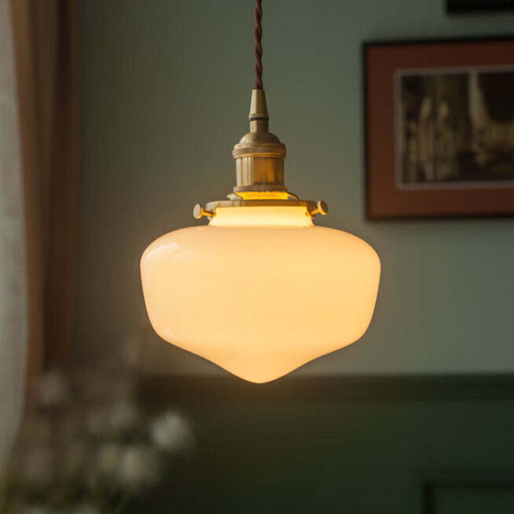 VINTORA Lampa wisząca – Vintage mosiężna latarnia z szklanym kloszem – Oprawka E26/E27