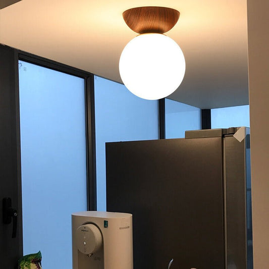 Hikari Lampa sufitowa – minimalistyczna lampa LED z drewnianą ramą