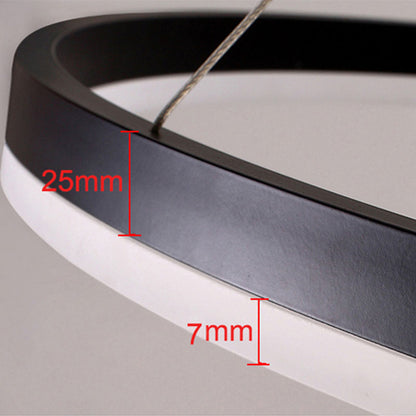 LunaGlow – Elegante Lampadario Circolare in Metallo