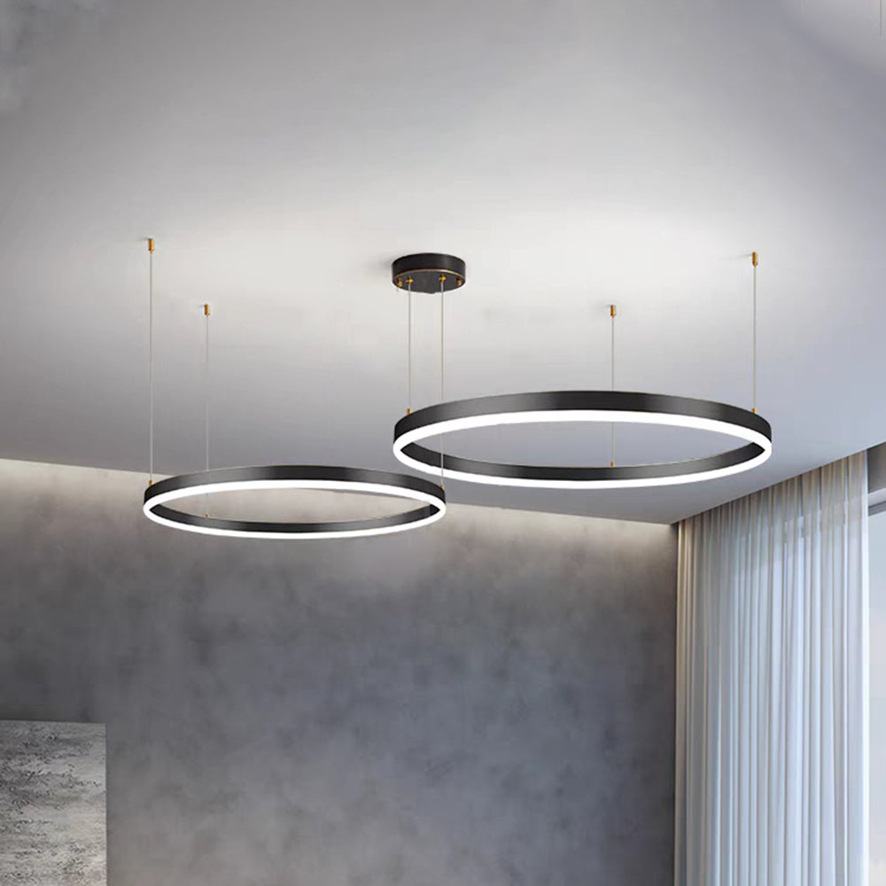 LunaGlow – Elegante Lampadario Circolare in Metallo