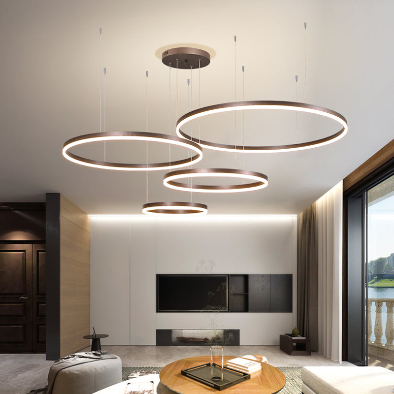 LunaGlow – Elegante Lampadario Circolare in Metallo