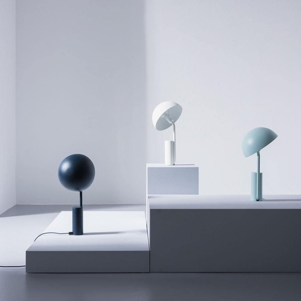 CapLumière - Elegancka lampa stołowa