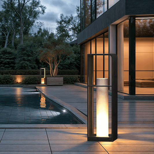 IRENA | Lampada da Giardino Solare – Alluminio Nero – Illuminazione Esterna Atmosferica in Stile Scandinavo