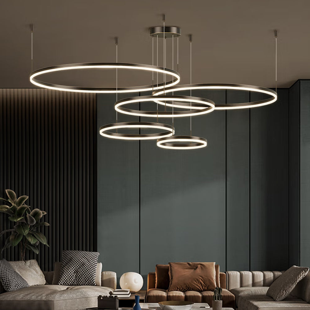 LunaGlow – Elegante Lampadario Circolare in Metallo