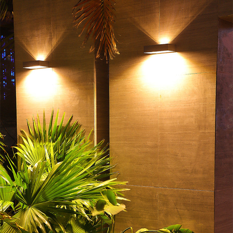 Zyvira | Lampada da parete solare SU-GIÙ