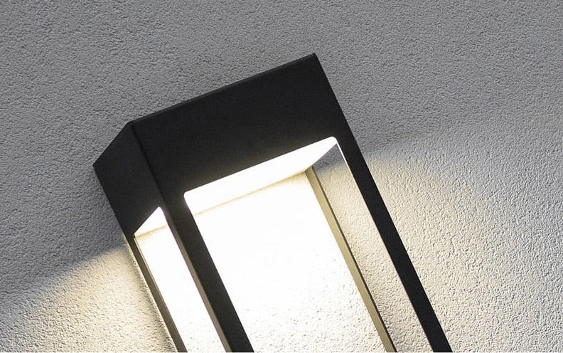 Omira | Wodoodporna nowoczesna lampa portalowa z prowadzeniem światła