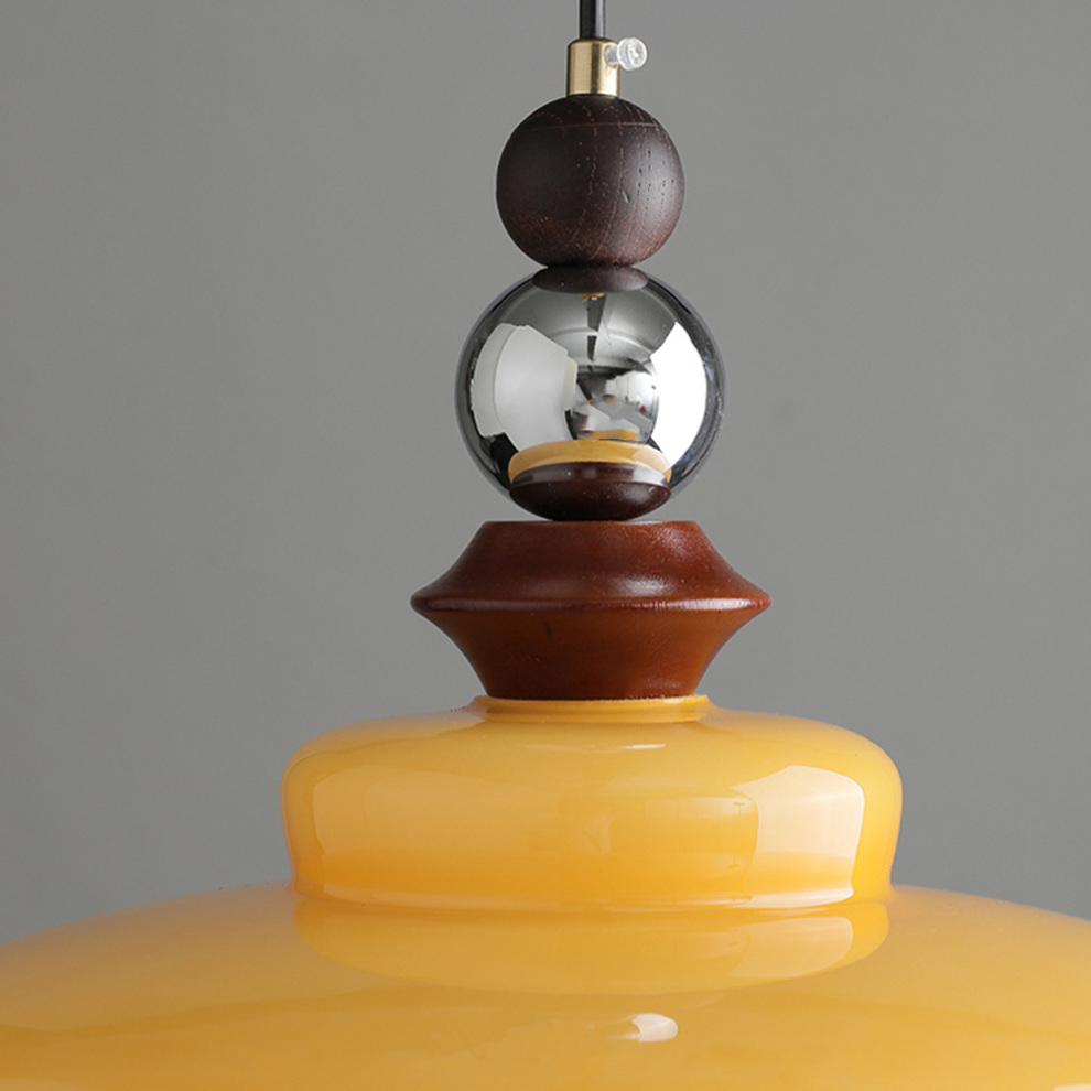 CASTELLA Lampa wisząca – średniowieczny design z beżowym szklanym kloszem i drewnianymi akcentami