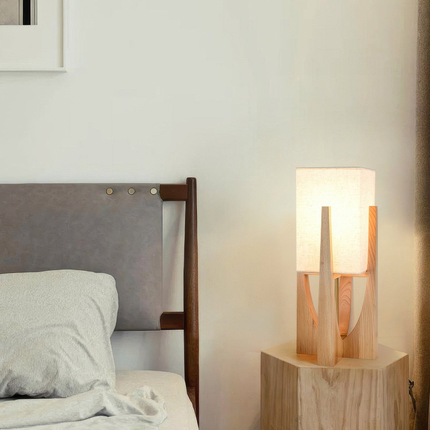 Kōta | Lampada da Terra in Noce con Paralume in Tessuto – Luce LED Calda