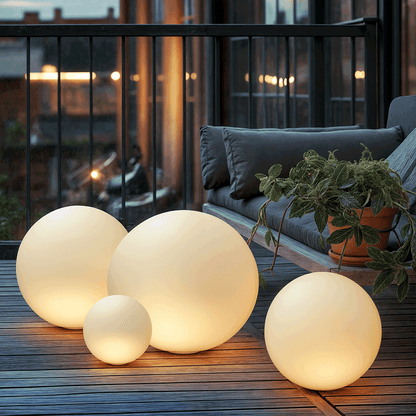 GlowSphere | Lampada a Sfera da Giardino LED – Alimentazione AC – Illuminazione Esterna Atmosferica – Plastica – Design Rotondo