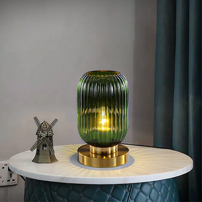 Lampada da tavolo in vetro