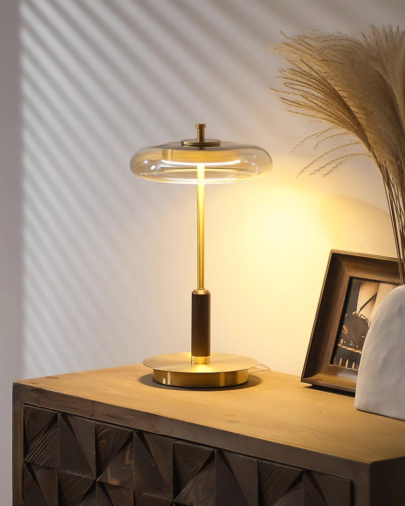 Rayvora | Lampada da Tavolo Elegante e Moderna