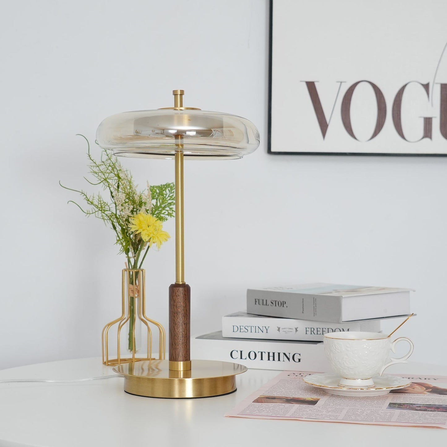 Rayvora | Lampada da Tavolo Elegante e Moderna