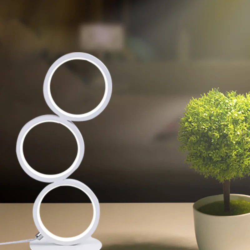 TricolorLuxe - Elegante Lampada da Lettura con Luce Soffusa