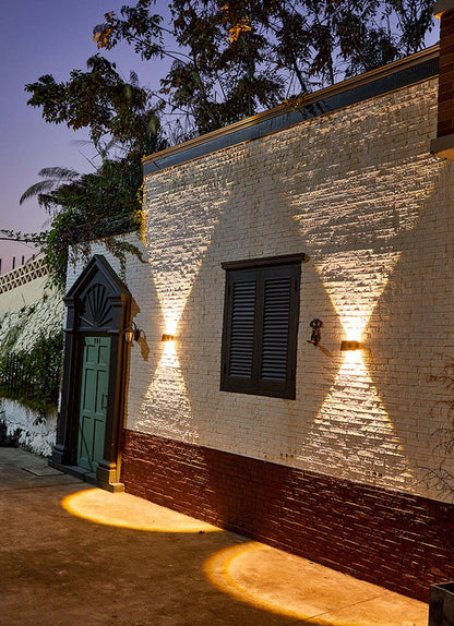 Auro | Oświetlenie zewnętrzne zasilane energią słoneczną