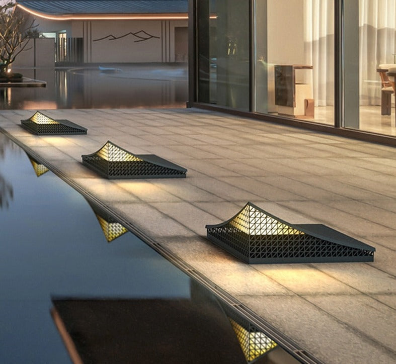 Orvia | Lampa zewnętrzna półpiramida