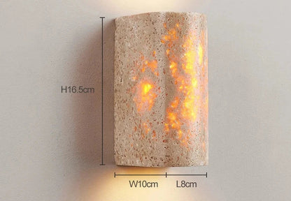 Soma | Lampada da parete esterna minimalista in travertino