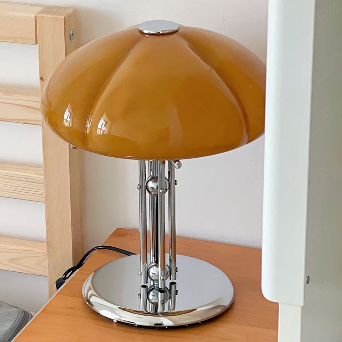 ToadBau | Lampa stołowa w stylu Bauhaus z motywem grzyba