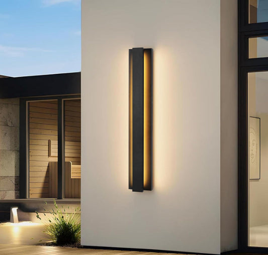 Vetrana Modern Outdoor Sconce