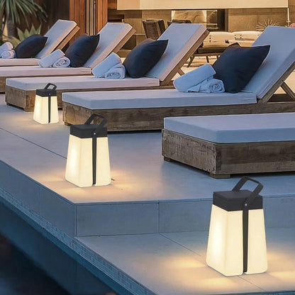 SAVANNIA | Lampada Solare da Esterno – Lampada da Giardino LED in Stile Scandinavo – Resistente alle Intemperie – Alluminio Nero Opaco – Design Nordico