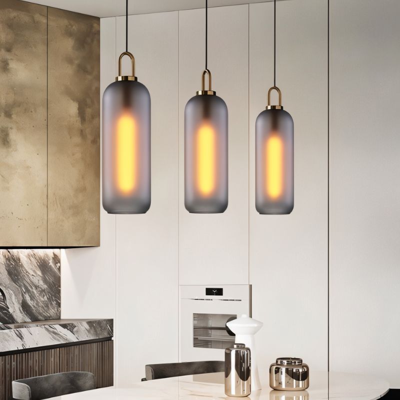 GlasNura – Lampada a sospensione moderna con vetro grigio o trasparente e dettagli in ottone