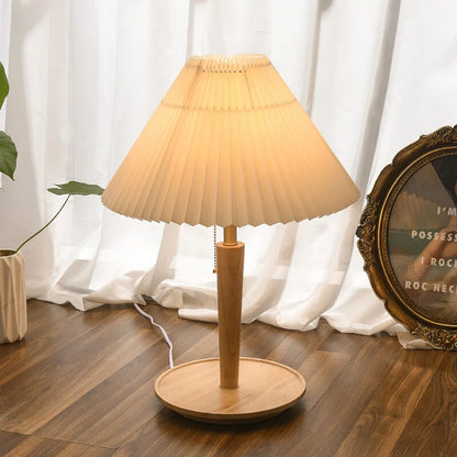 VintageLumi – Retro Drewniana Lampa