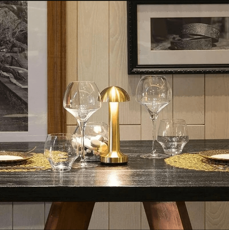 LightElegance - Nowoczesna lampa stołowa o stylowym designie