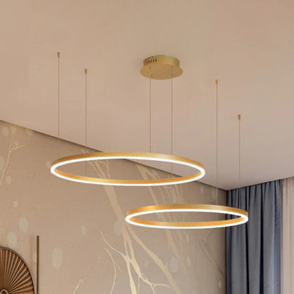 LunaGlow – Elegante Lampadario Circolare in Metallo